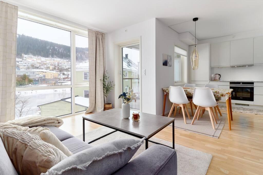 Bergen'S Finest: Sleek Oasis With Two Bedroom Kültér fotó
