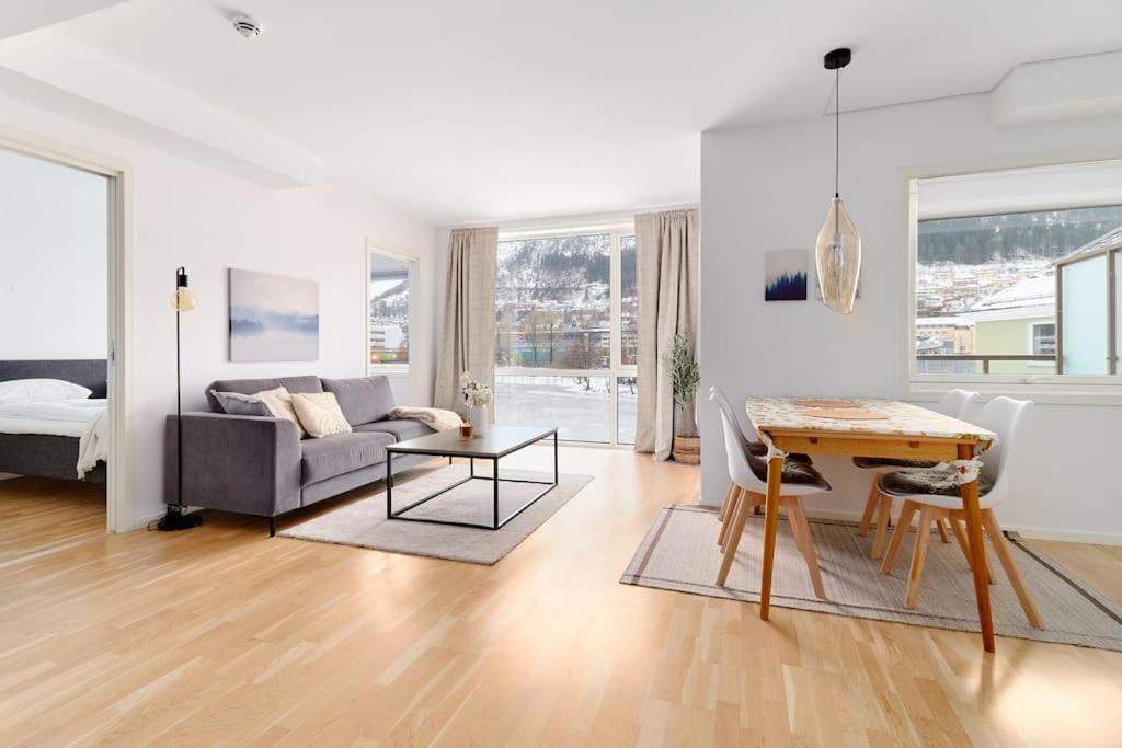 Bergen'S Finest: Sleek Oasis With Two Bedroom Kültér fotó